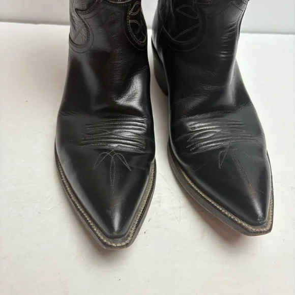 Justin Black Leather Cowboy Boots Embroidered Pointy Toe Snip Mens size 7.5 D